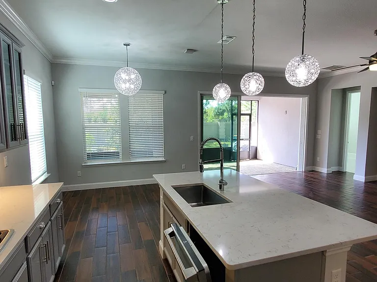3173 Montilla Dr — Photo 19
