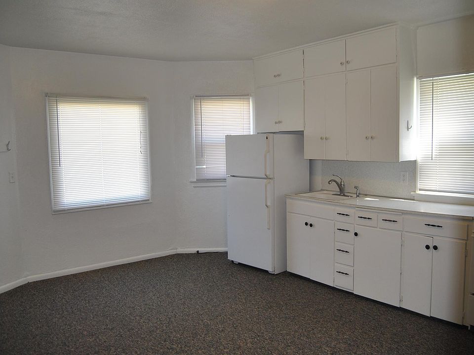 2nd image of 709 J St APT 1