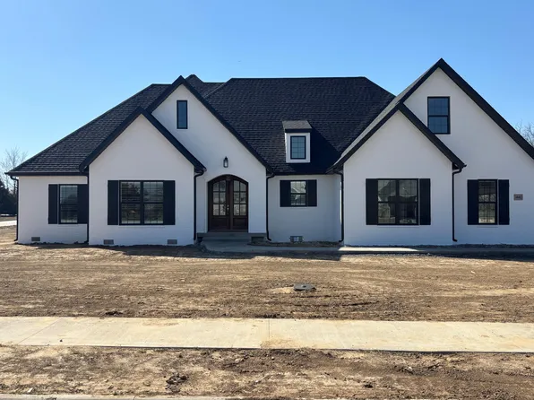 1818 Brush Creek Circle, Pittsburg, KS 66762