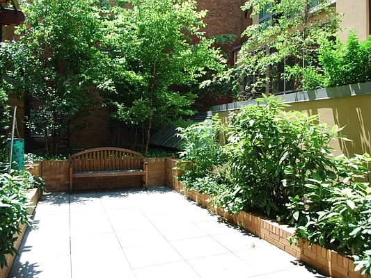 Rented by Sotheby's International Realty | media 25