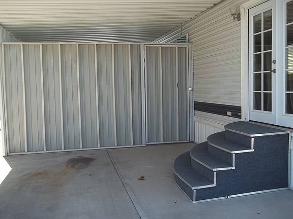 4th image of 4860 E Main St #C16