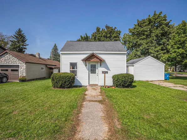 719 N Cass Ave, Vassar, MI 48768