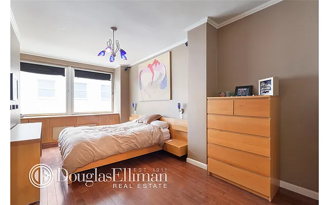 Rented by Douglas Elliman | media 4