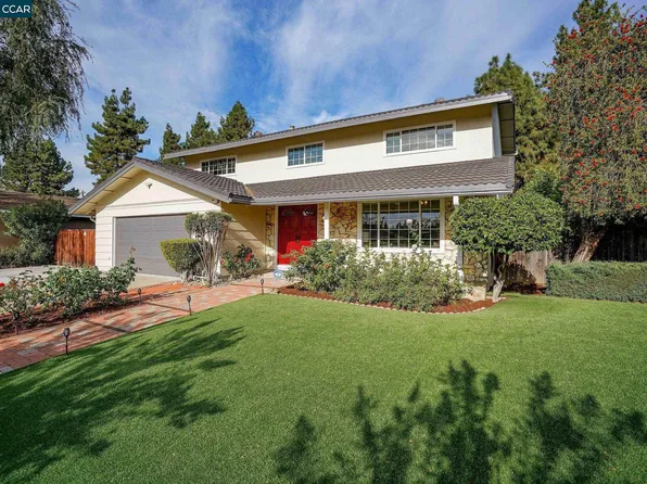 3045 Barrymore Dr, Concord, CA 94518