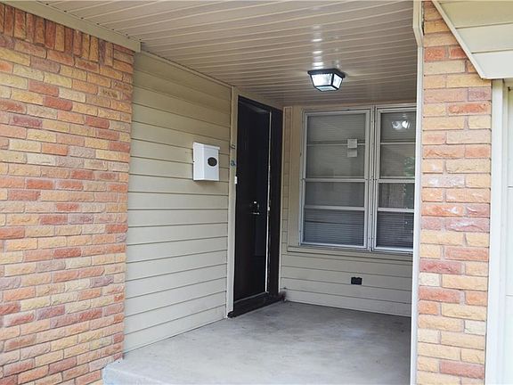 4th image of 520 Willowood Ln