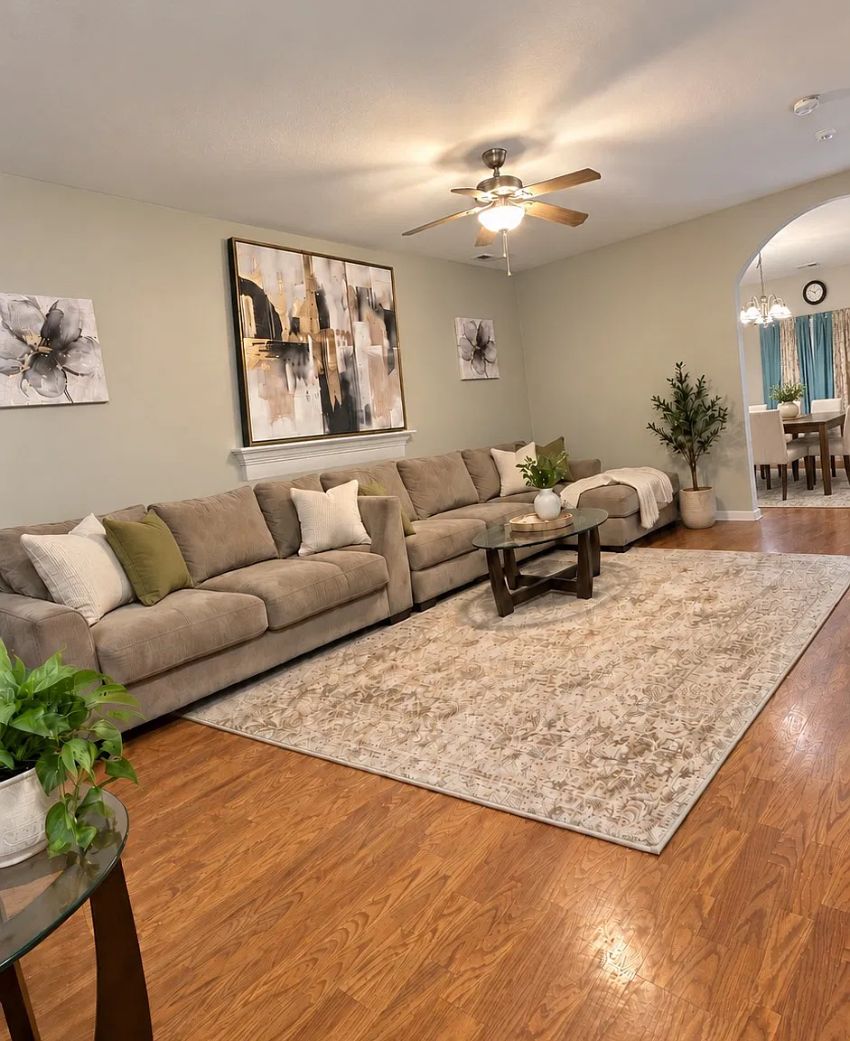 4 bed, 2000 sqft, $1,950 — Photo 2