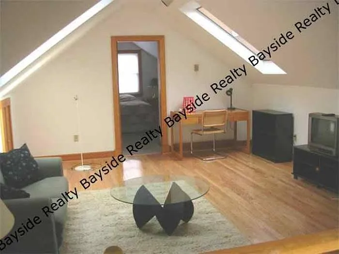 27 Clinton St — Photo 3