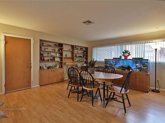 3rd image of 1657 Beechwood Ln