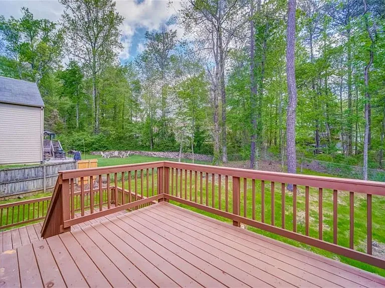 2218 Woodfern Dr — Photo 14