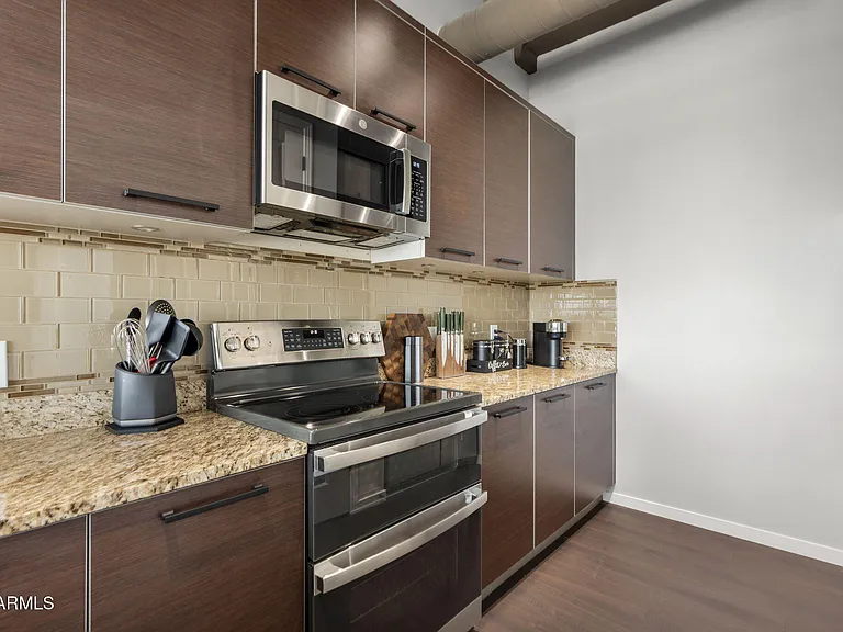 1 E Lexington Ave #503 — Photo 13