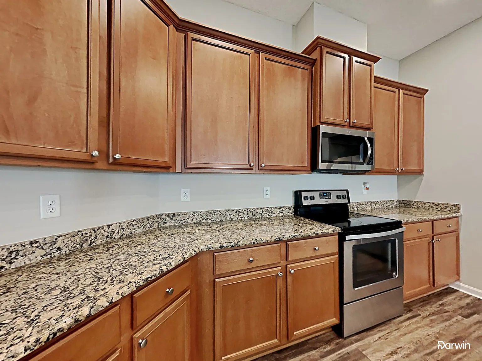 4 bed, 2.0 bath, 2018 sqft, $2,200 — Photo 2