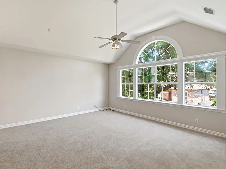 1020 Highland Oaks Dr — Photo 26