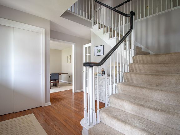 3rd image of 3710 Buckthorn Dr