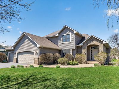 1135 S Trappers Xing, Lino Lakes, MN, 55038