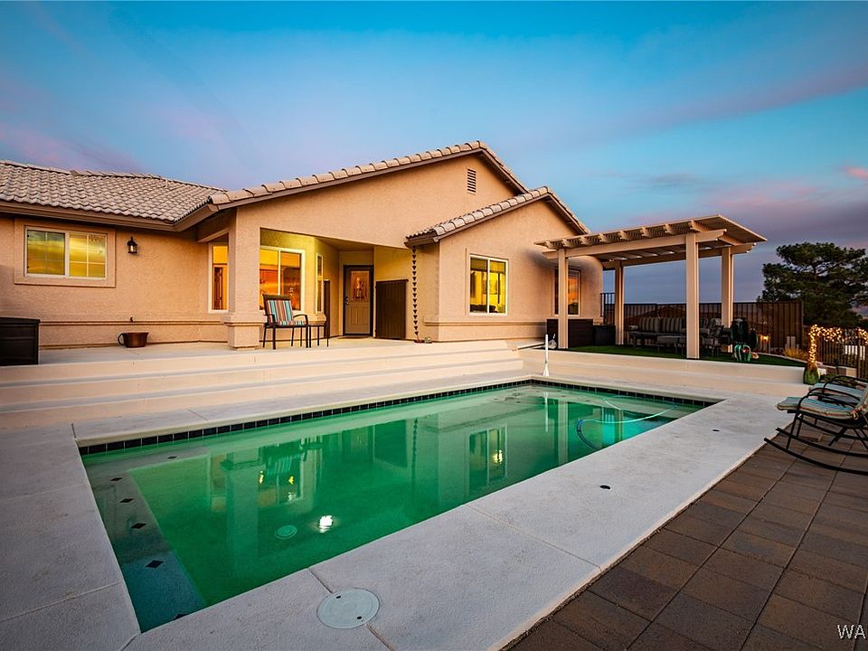 1st image of 4004 Redhill Drive