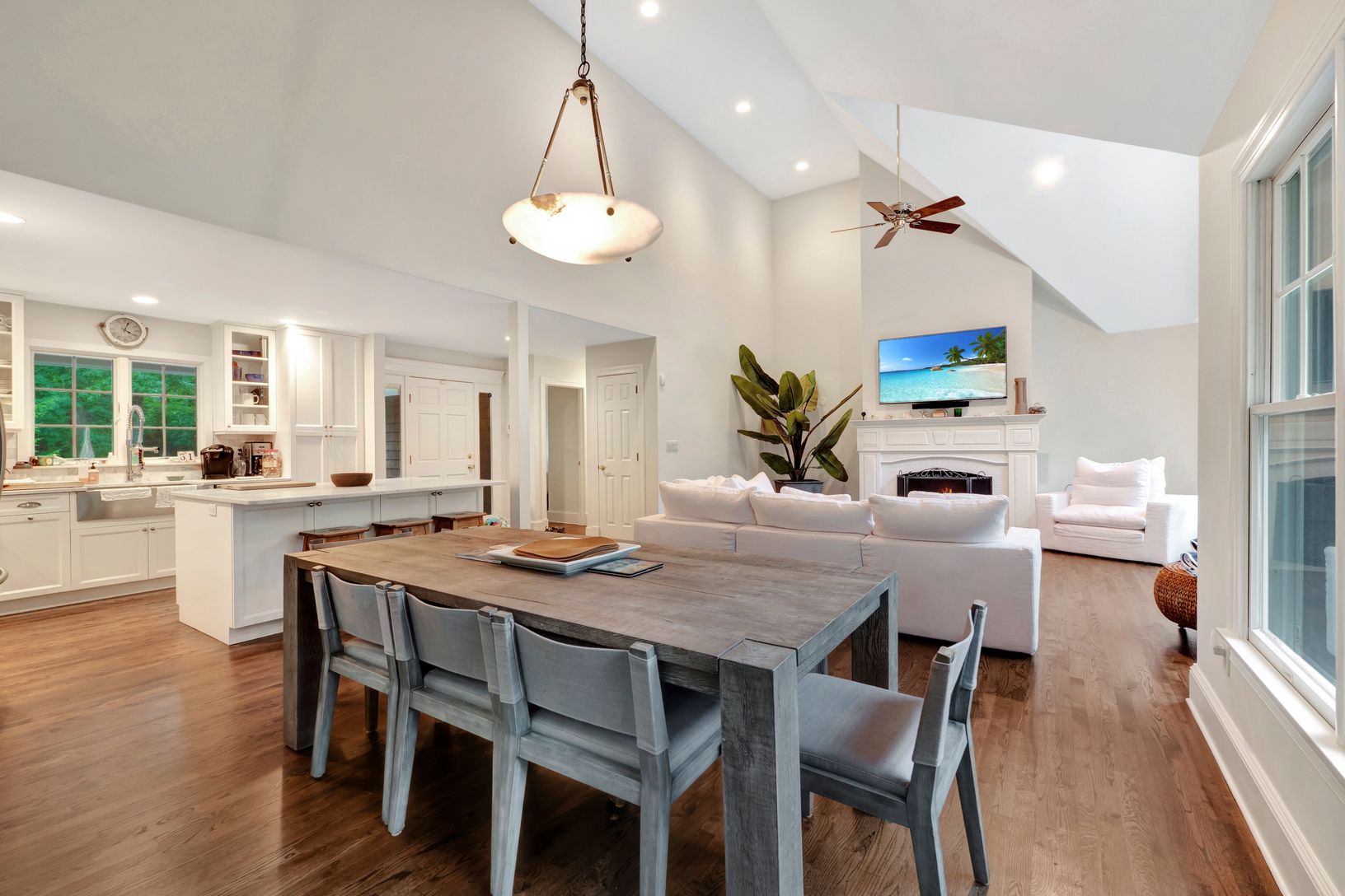  Open Living