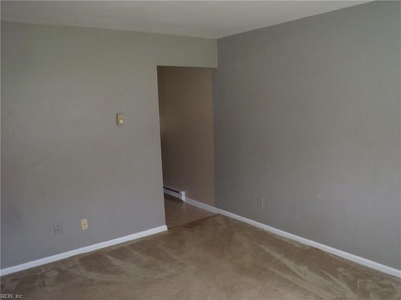 2nd image of 1302 Linden Ave #B