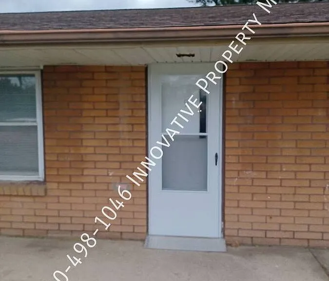 7351 N Dort Hwy #9 — Photo 1