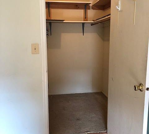 5th image of 487 Witney Ct #487