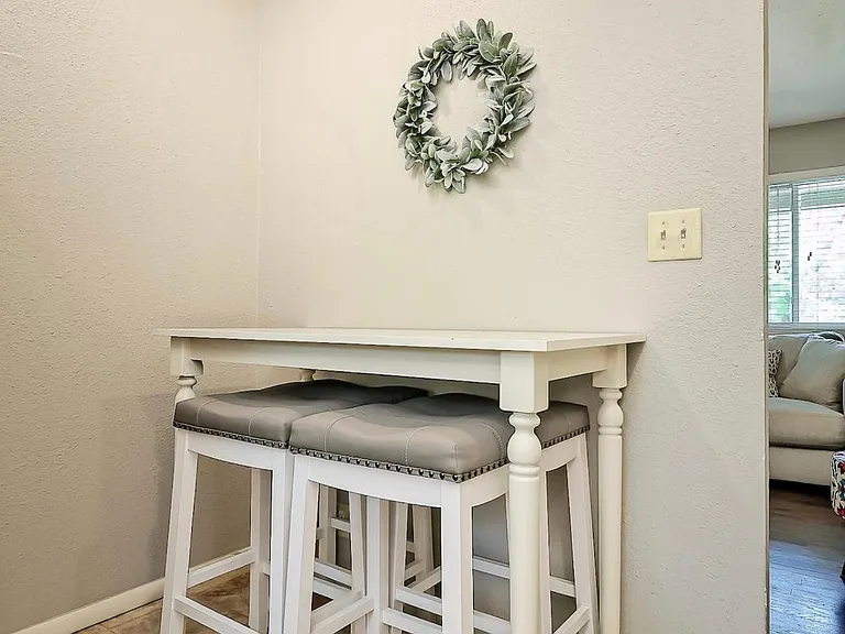 1206 N Vista Pl — Photo 12