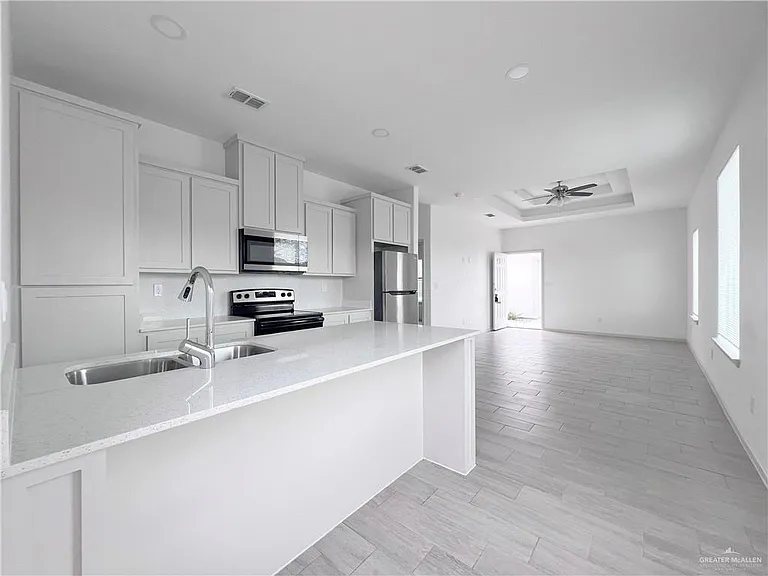 1217 Sucre Dr #4 — Photo 9