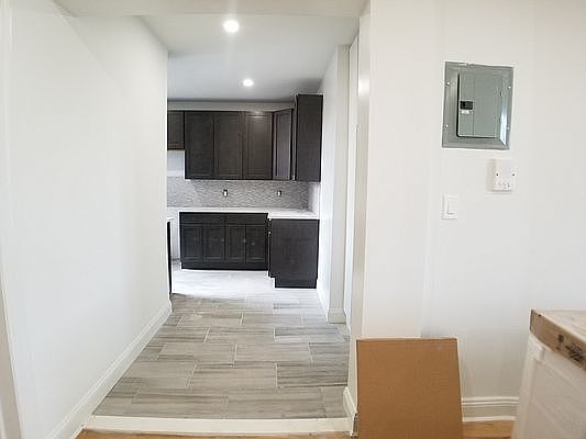 4th image of 450 Clinton Ave APT E1