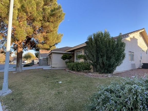 2nd image of 293 Grand Teton Dr