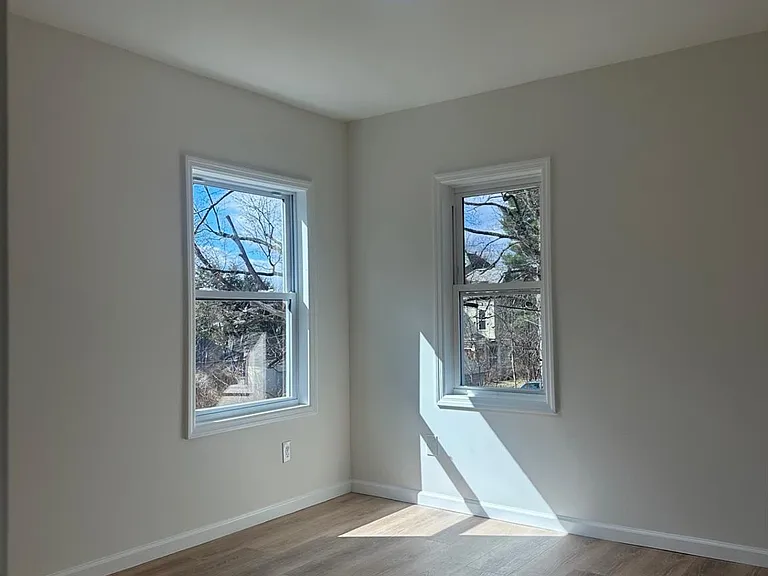 38 Carroll St #2 — Photo 8
