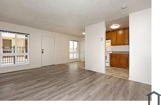 3620 West St #2 — Photo 3