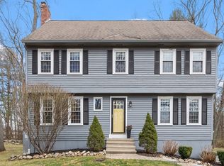 46 Woodberry Ln, North Andover, MA 01845