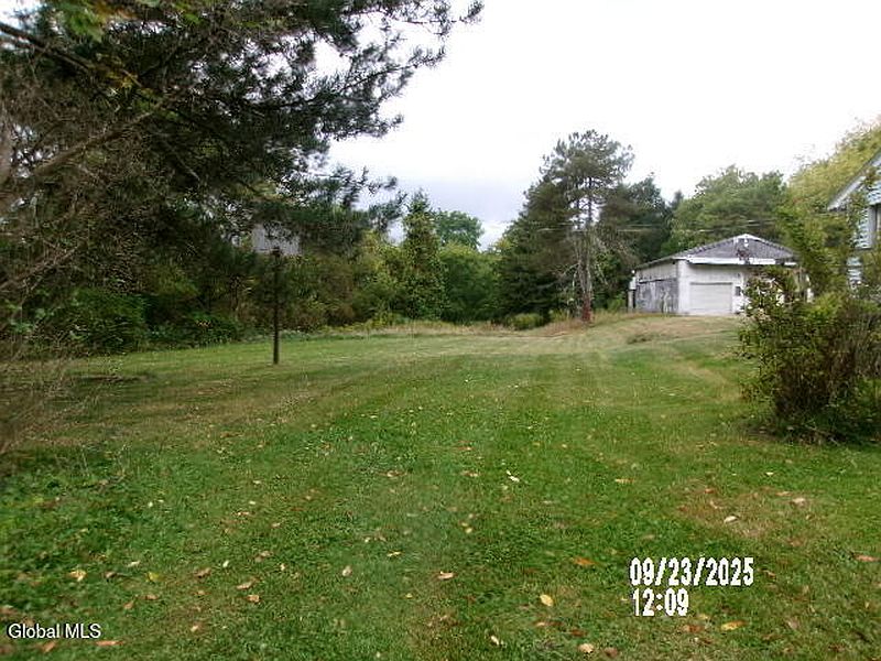 3rd image of 114 Steuben Street