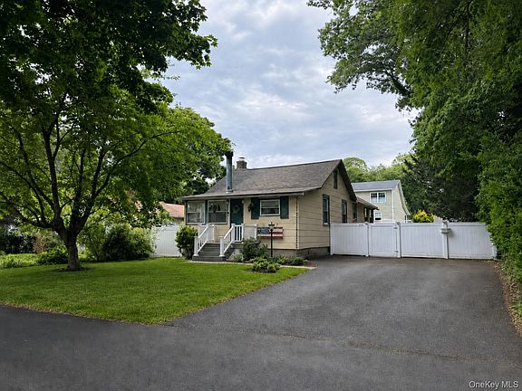 2nd image of 15 Kew Drive