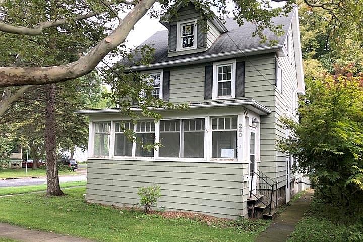 1st image of 240 West Ave
