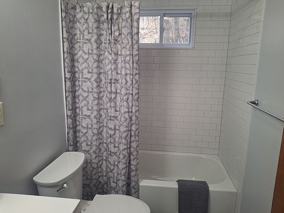 5th image of 112-114 Cherry St #1