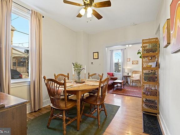 5th image of 27 Hager St