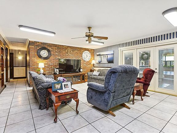 4th image of 231 Murray Hill Dr