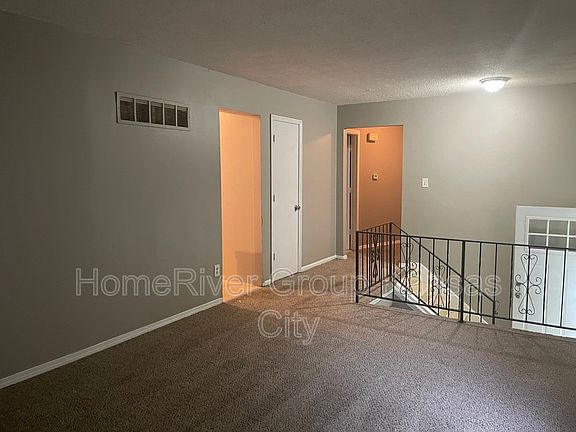 4th image of 6012 E 98th St