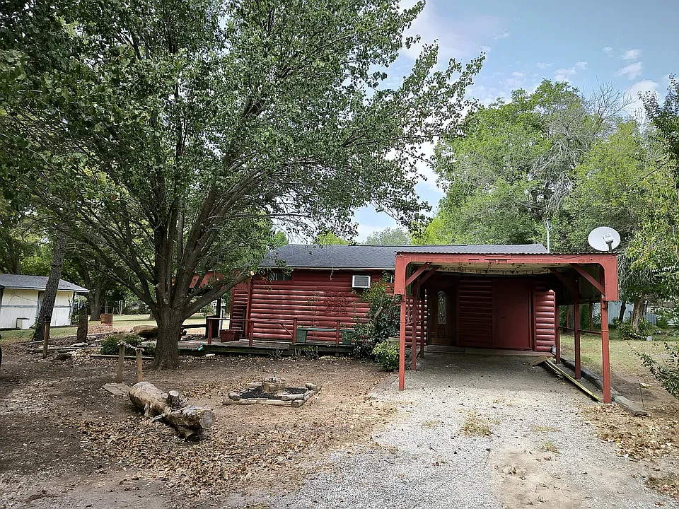 609 Lazy Acres Cir