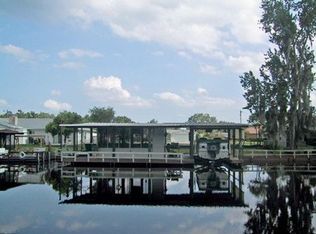 1610 Paradise Ln, Astor, FL 32102