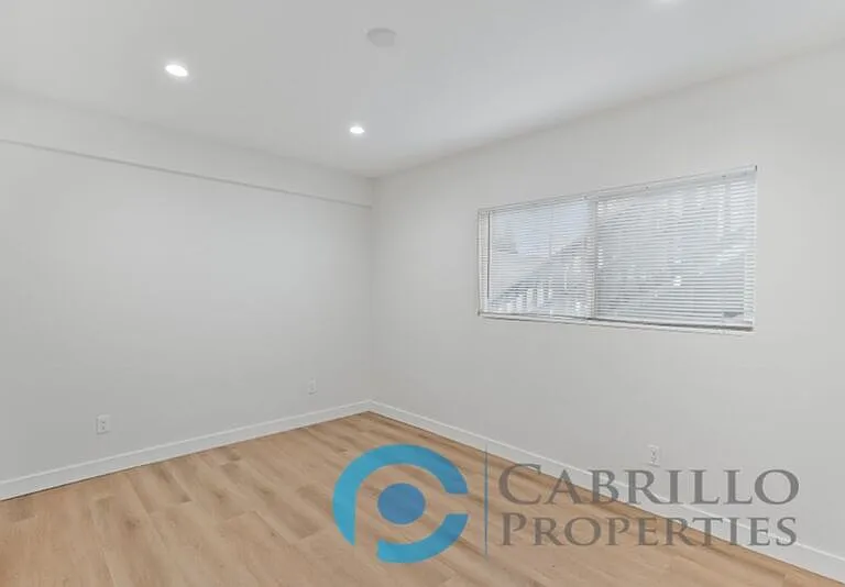 3645 Logan Ave — Photo 12