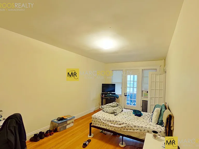 Melvin Ave — Photo 3