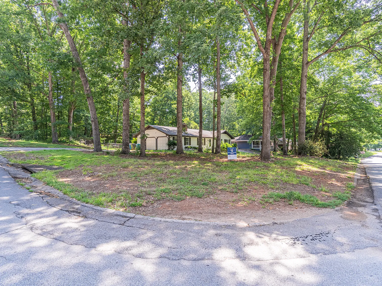 3 bed, 1410 sqft, $2,200 — Photo 3