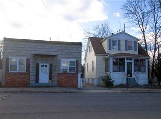 202 Oyster Bay Rd, Locust Valley, NY 11560