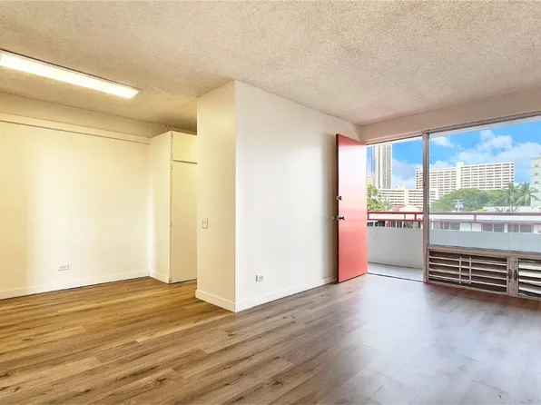 1670 Kalakaua Ave APT 403, Honolulu, HI 96826