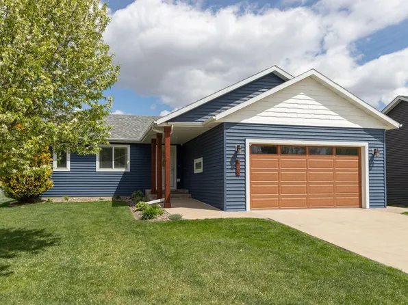 819 3rd St NE, Byron, MN 55920