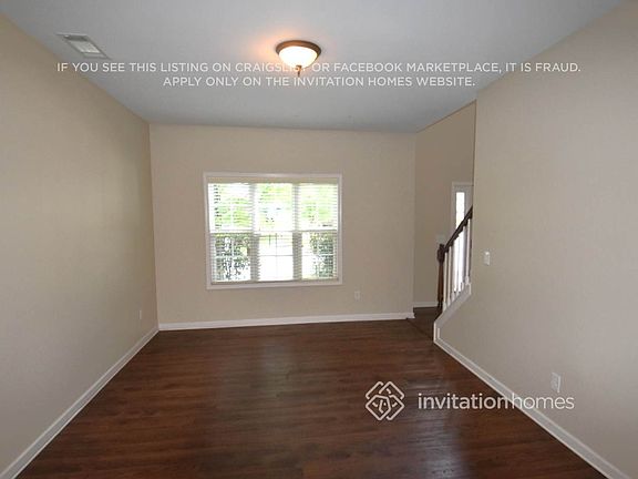2nd image of 2570 Freemont St