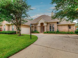 582 Edgewood Dr, Montgomery, TX 77356