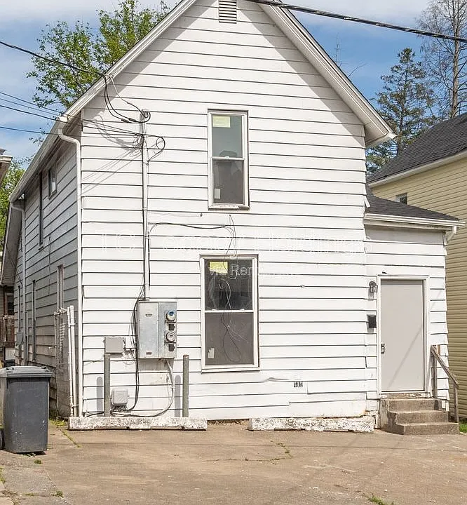 419 Walnut Ave