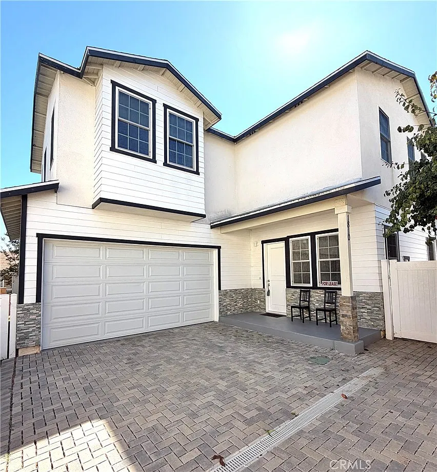 4 bed, 3.5 bath, 2200 sqft, $5,695 — Photo 1