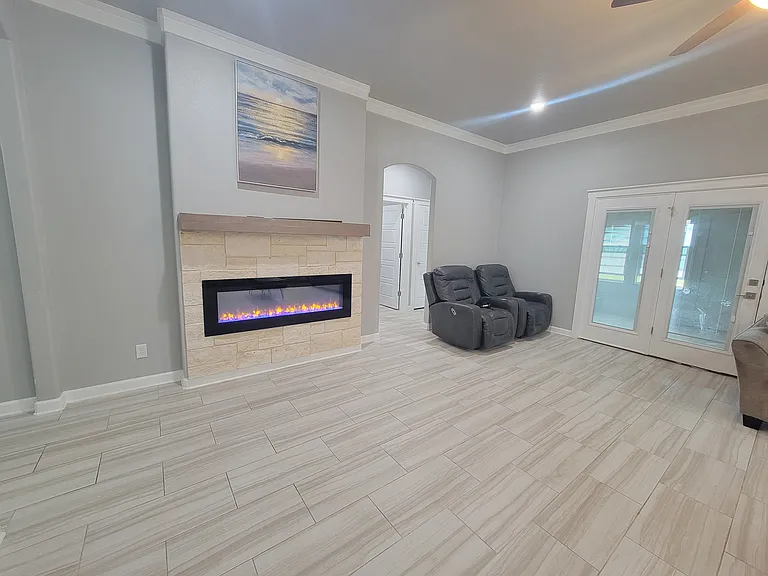 2502 Meadow Lark Dr — Photo 7